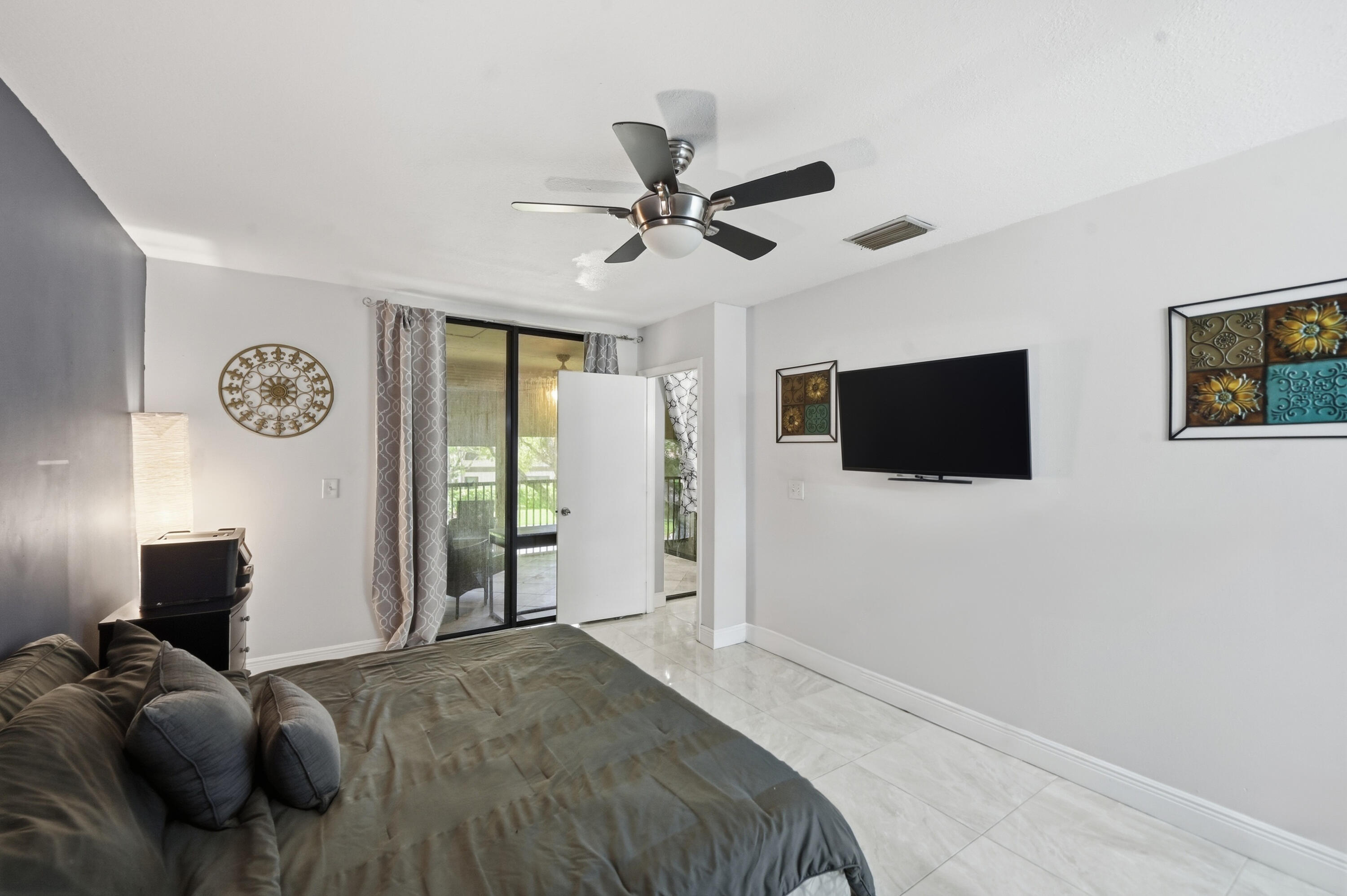 APPLEWOOD VILLAGE III-A CONDO - Residential