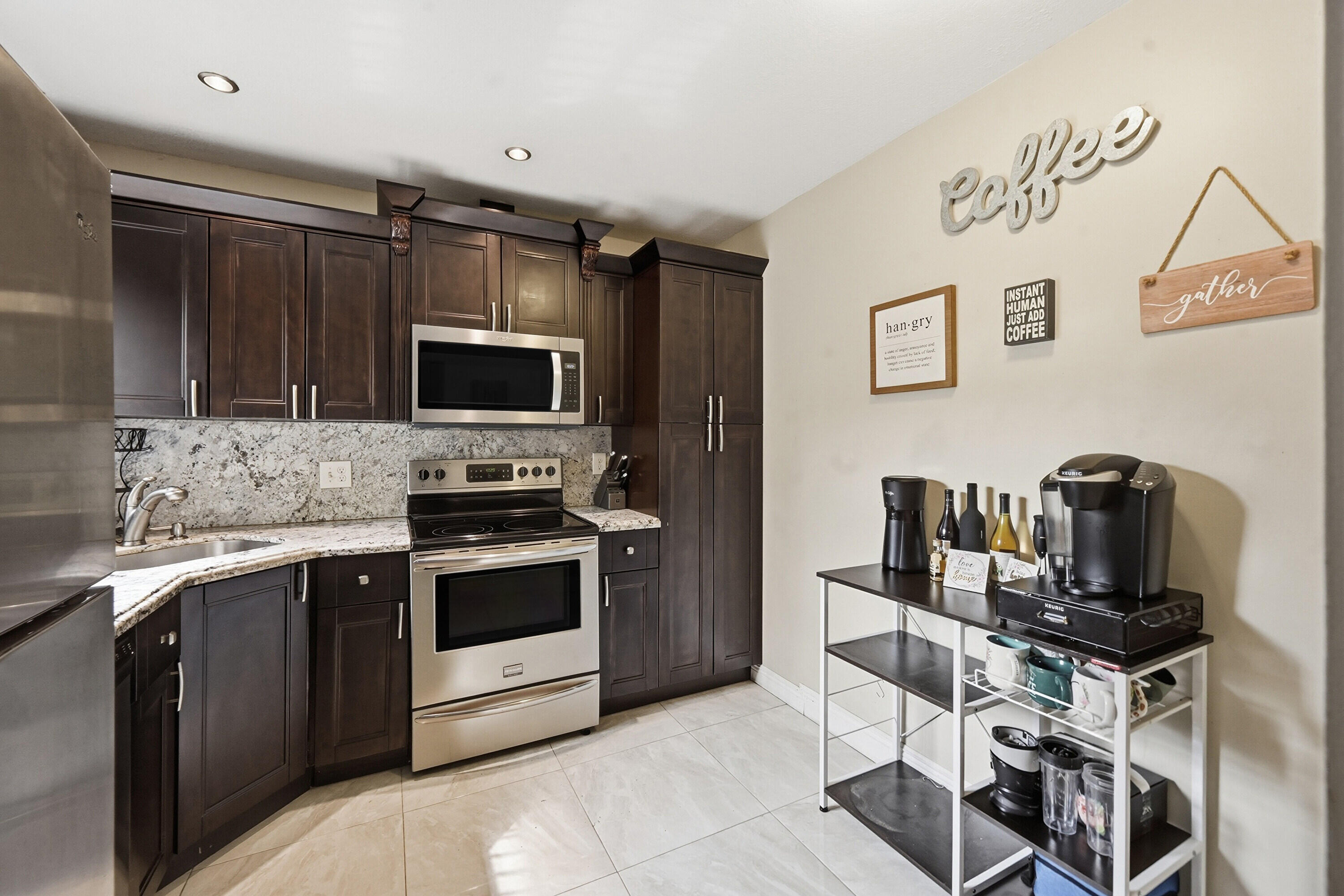 APPLEWOOD VILLAGE III-A CONDO - Residential