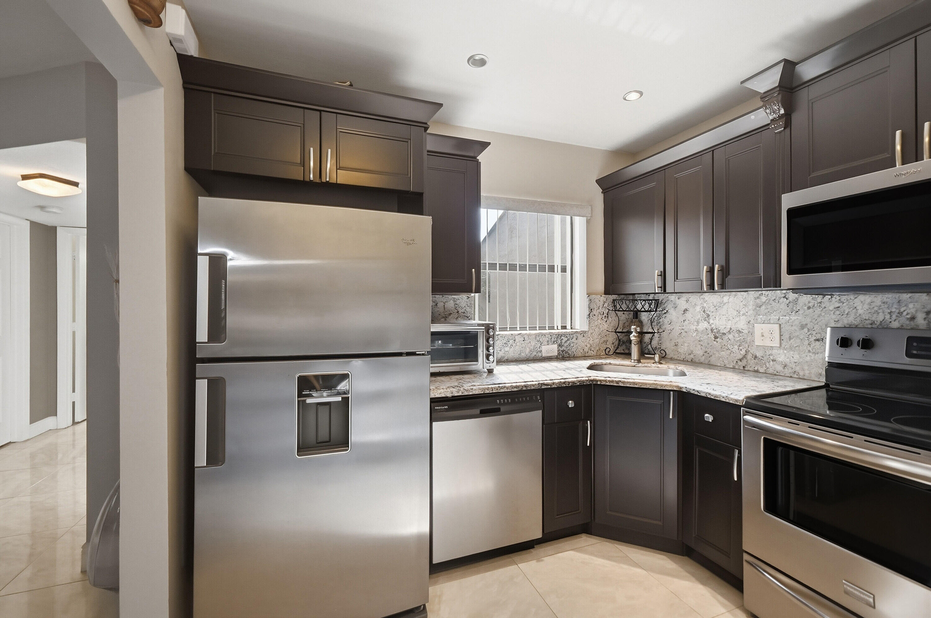APPLEWOOD VILLAGE III-A CONDO - Residential