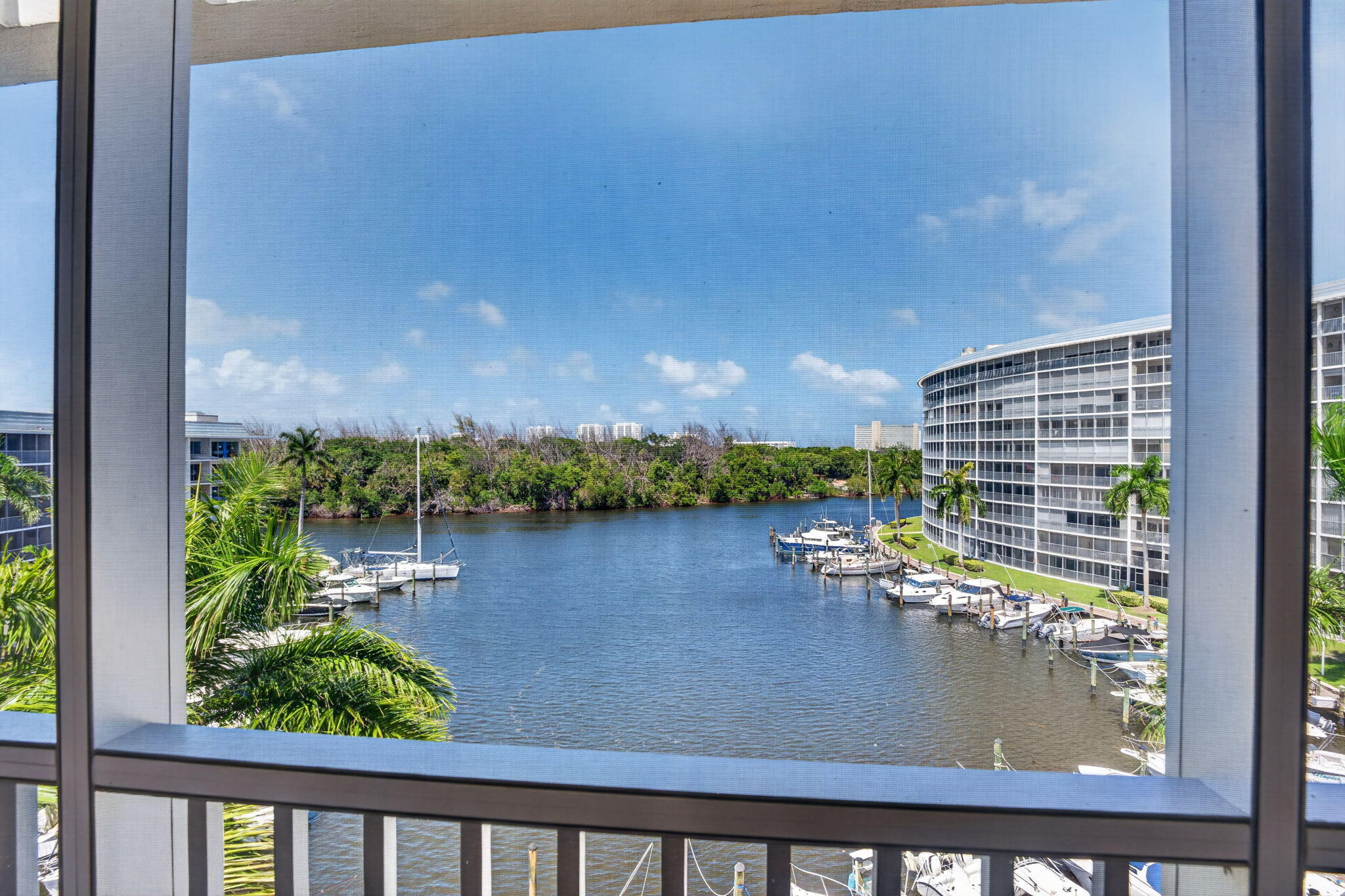 1427 E Hillsboro Boulevard 628