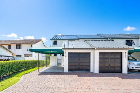 Tiny photo for 629 NE 19th Avenue, Deerfield Beach, FL 33441 (MLS # B26000645)