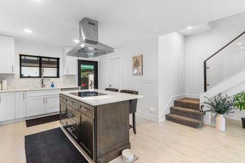 Tiny photo for 629 NE 19th Avenue, Deerfield Beach, FL 33441 (MLS # B26000645)