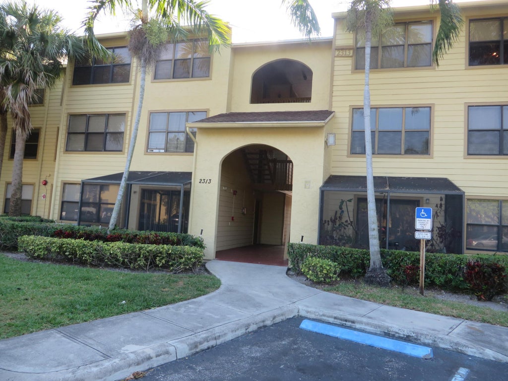 Photo of 2313 N Congress Avenue #27, Boynton Beach, FL 33426 (MLS # R10902101)