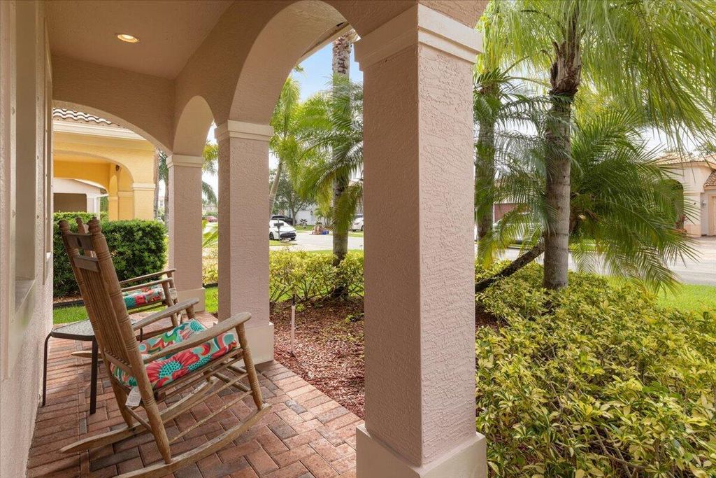 Photo of 933 SE Fleming Way, Stuart, FL 34997 (MLS # R10997480)