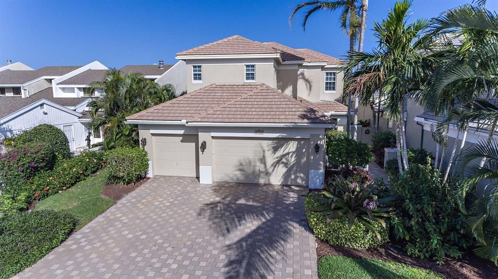 Photo of 17116 Bay Street, Jupiter, FL 33477 (MLS # R10705710)