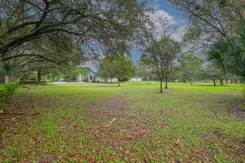 A home in Loxahatchee Groves