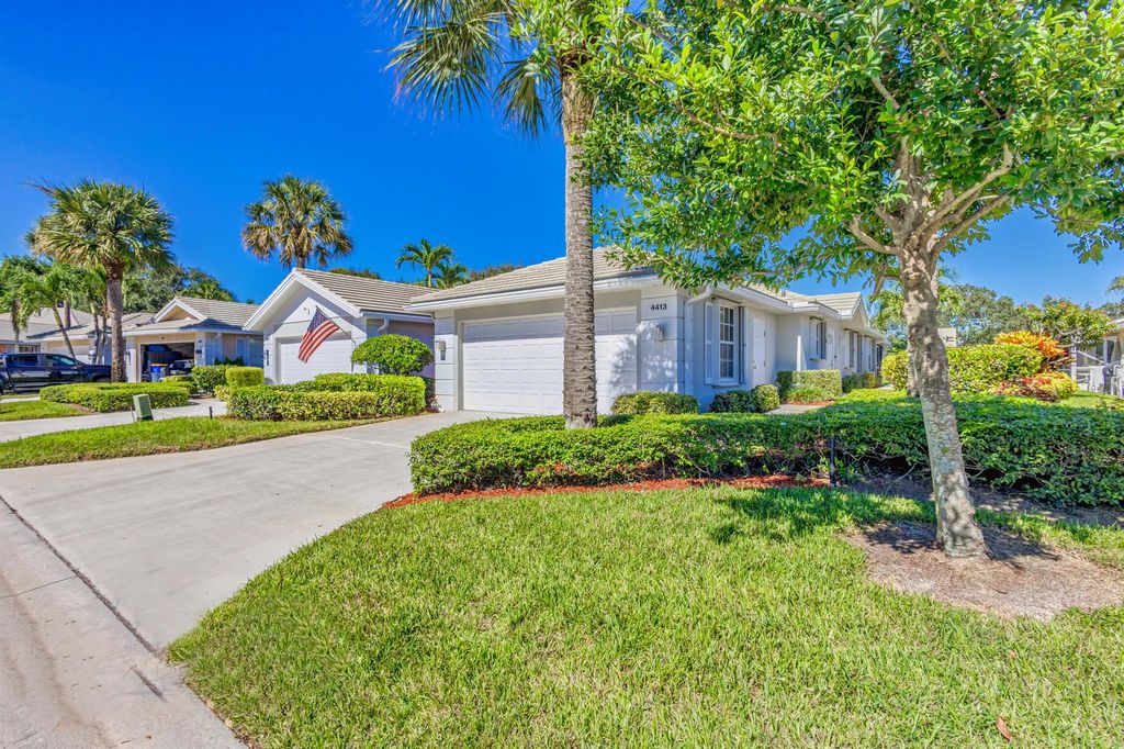 Photo of 4413 Lacey Oak Drive, Palm Beach Gardens, FL 33410 (MLS # R10928558)