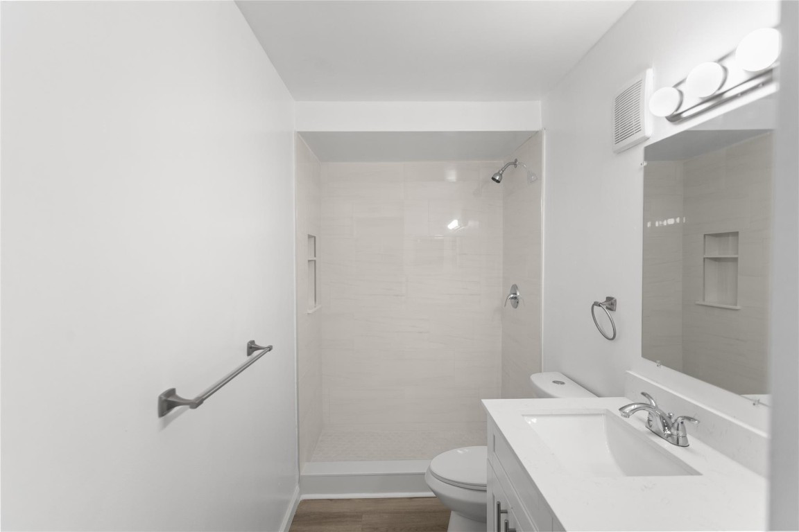 VILLAS AT WOODLAND GREENS - Residential