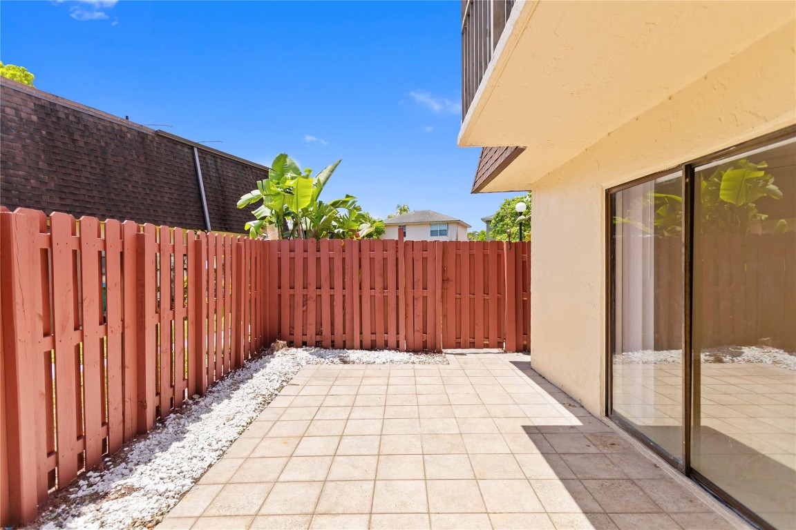 VILLAS AT WOODLAND GREENS - Residential