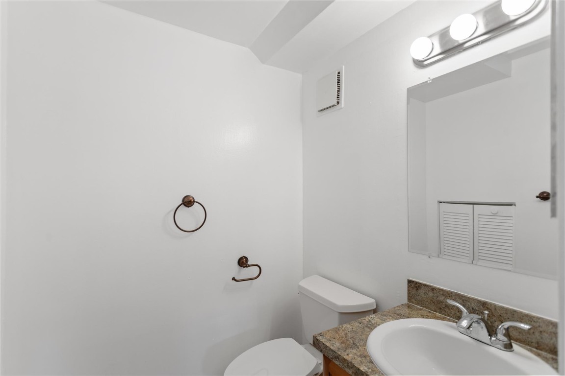 VILLAS AT WOODLAND GREENS - Residential