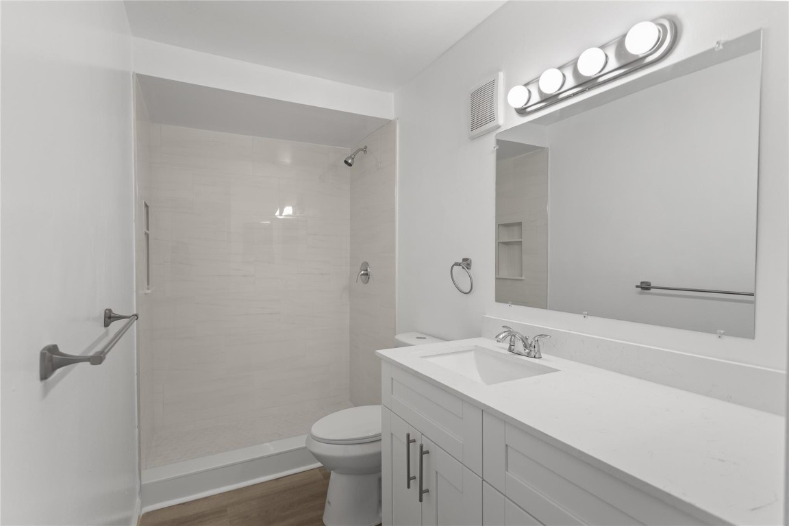 VILLAS AT WOODLAND GREENS - Residential