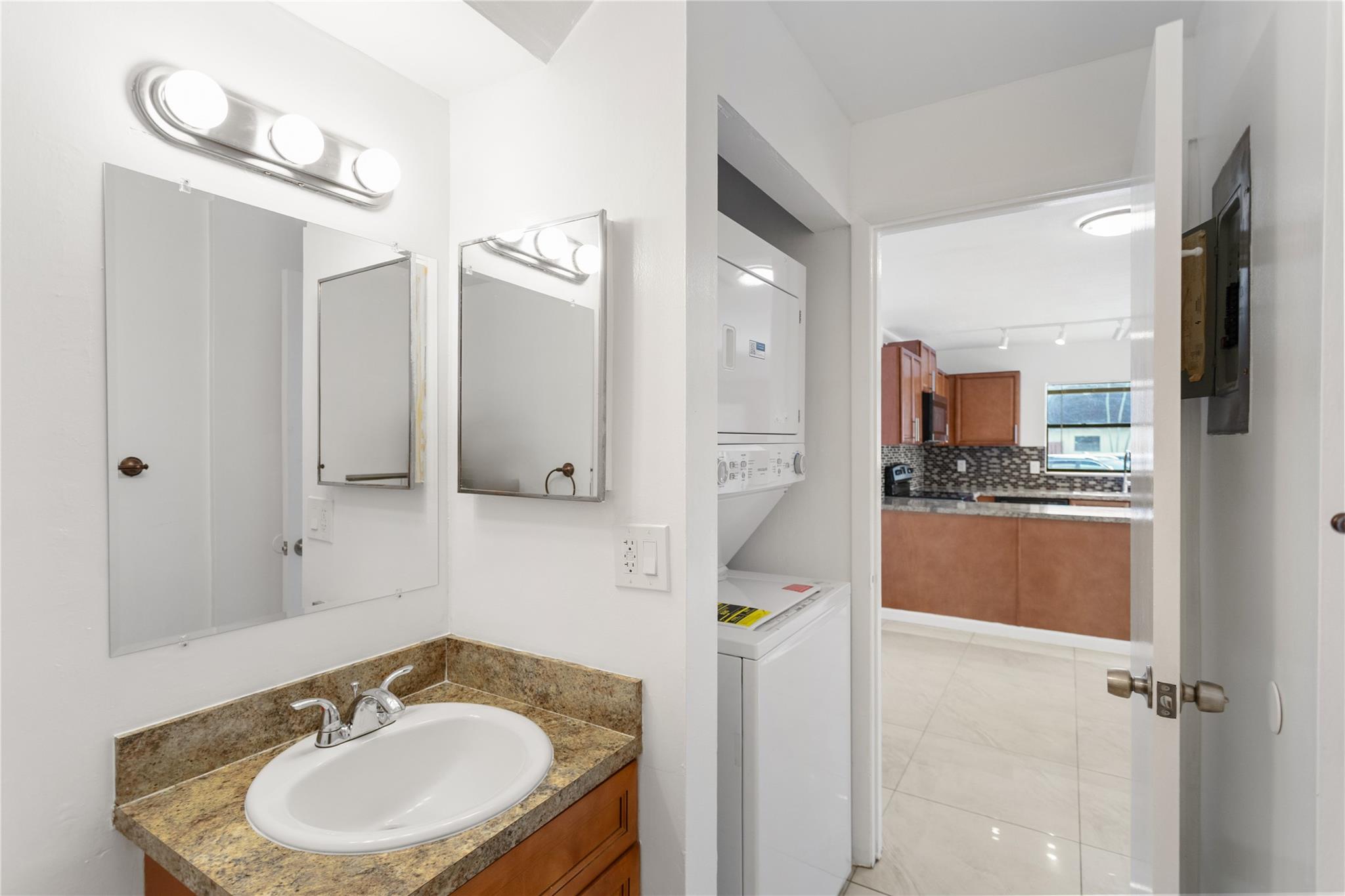 VILLAS AT WOODLAND GREENS - Residential