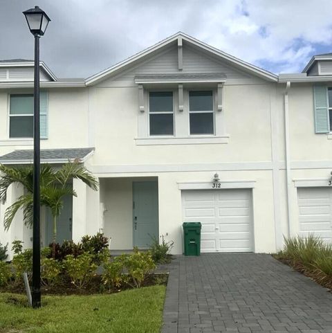 Photo of 312 Salisbury Circle, Fort Pierce, FL 34982 (MLS # R11160473)