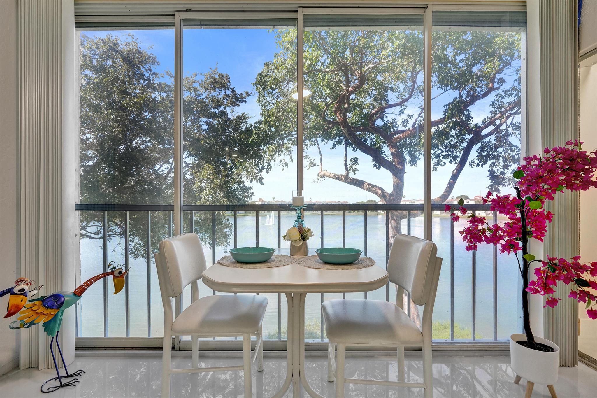 HUNTINGTON POINTE - Residential