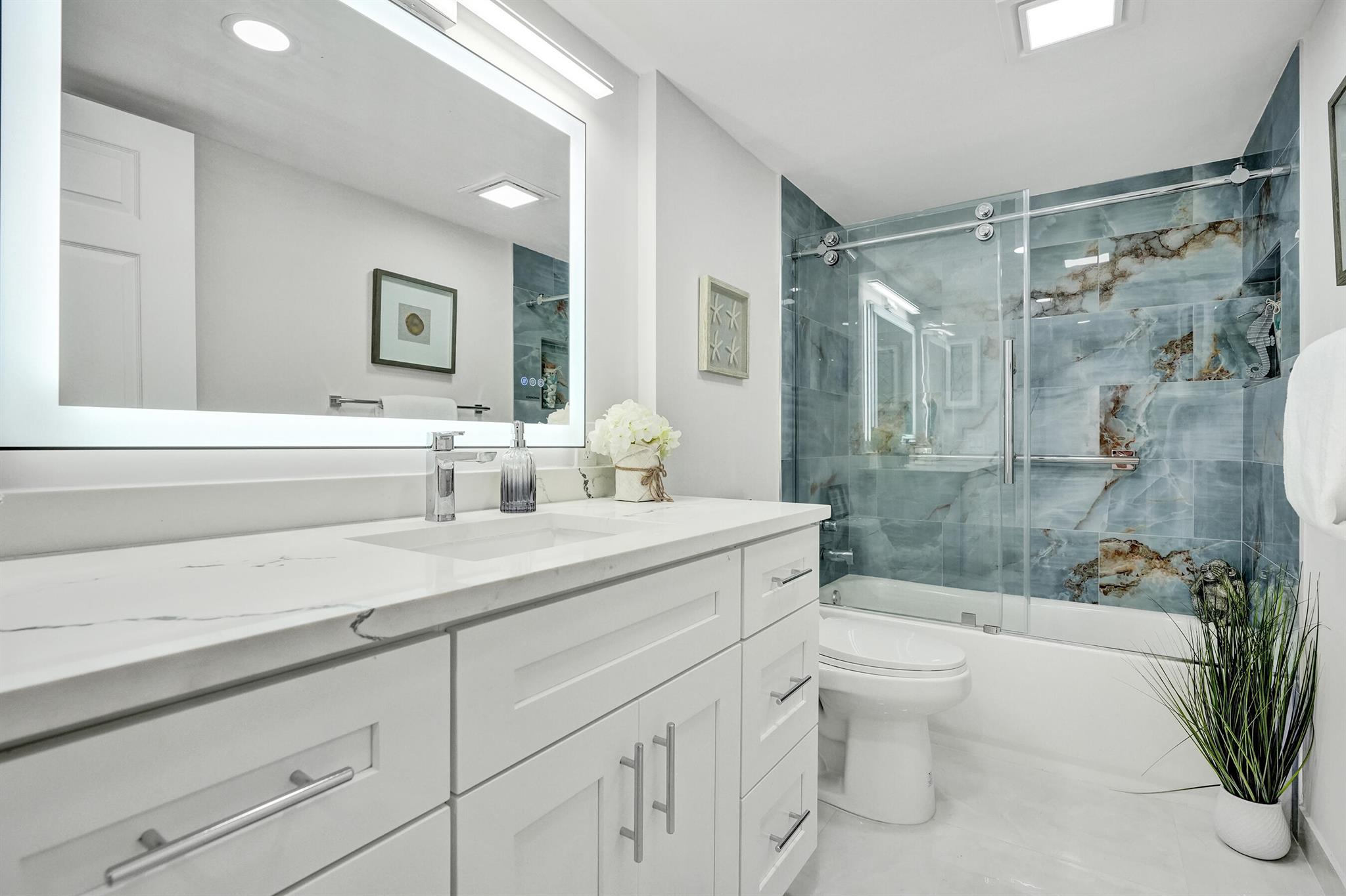 HUNTINGTON POINTE - Residential