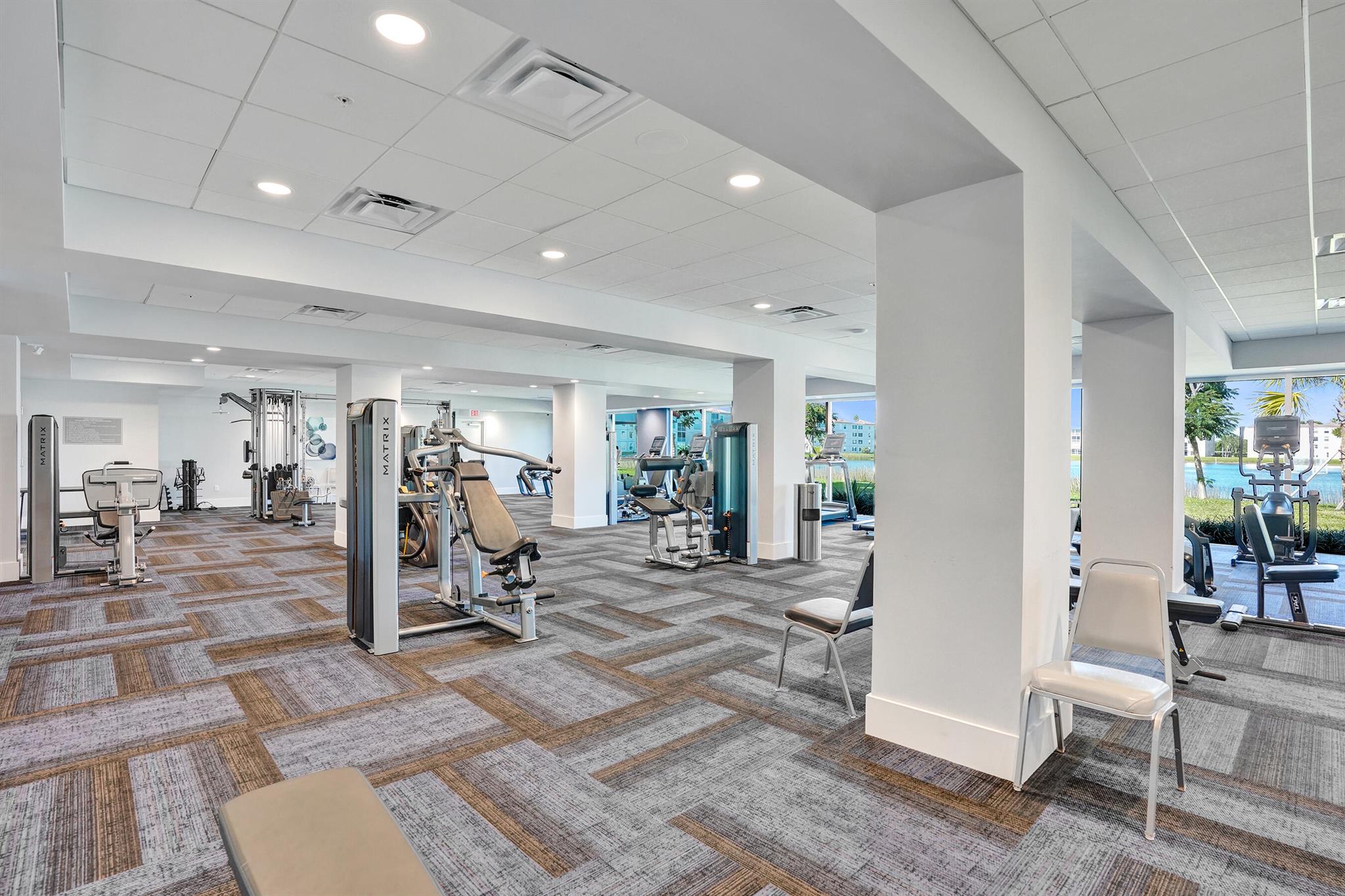 HUNTINGTON POINTE - Residential