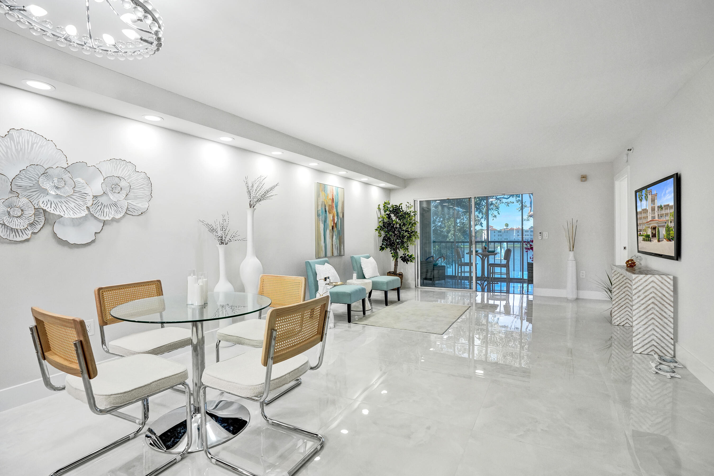 View photos, virtual tours, details... 14111 Royal Vista Drive 305