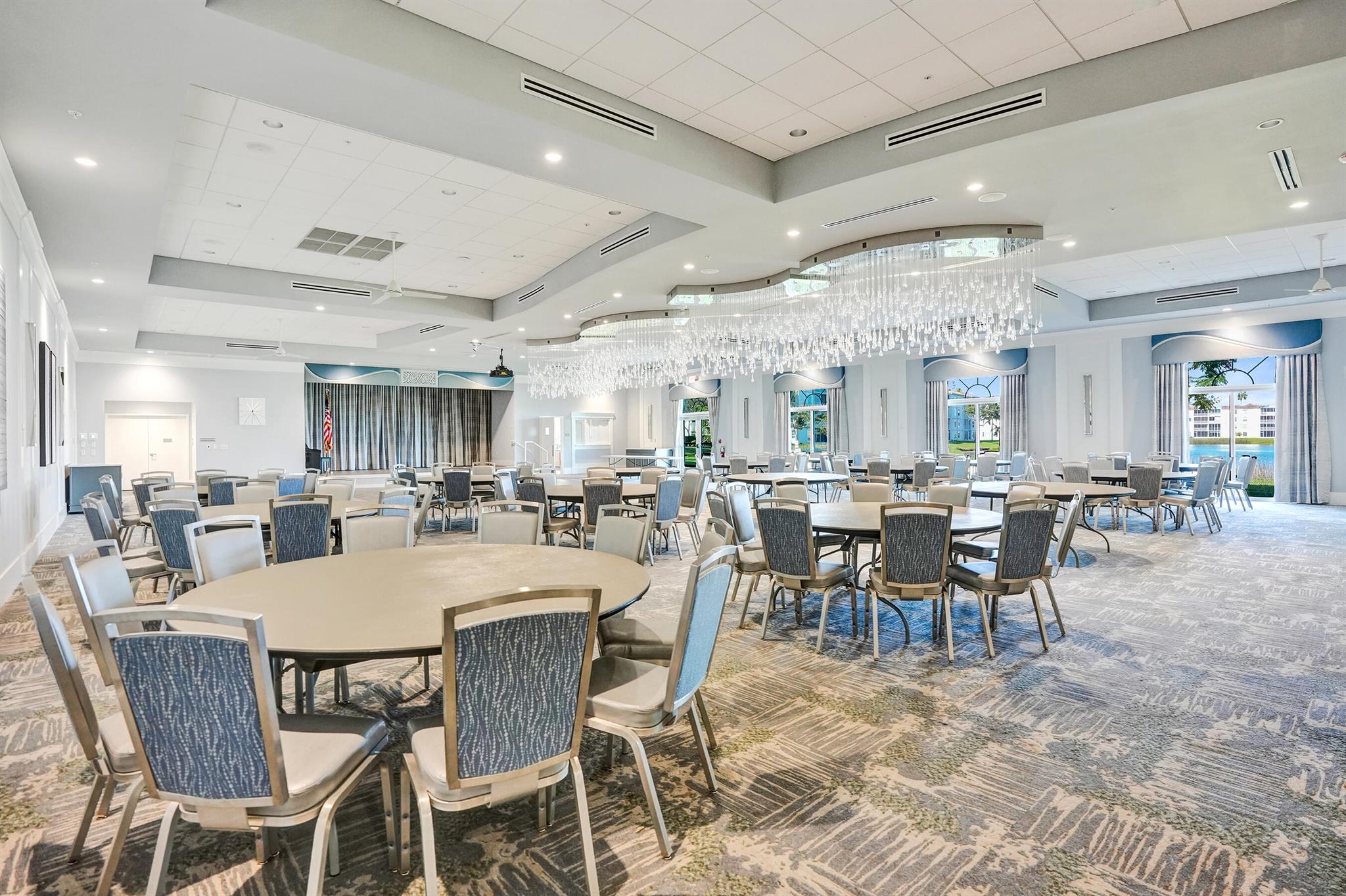 HUNTINGTON POINTE - Residential