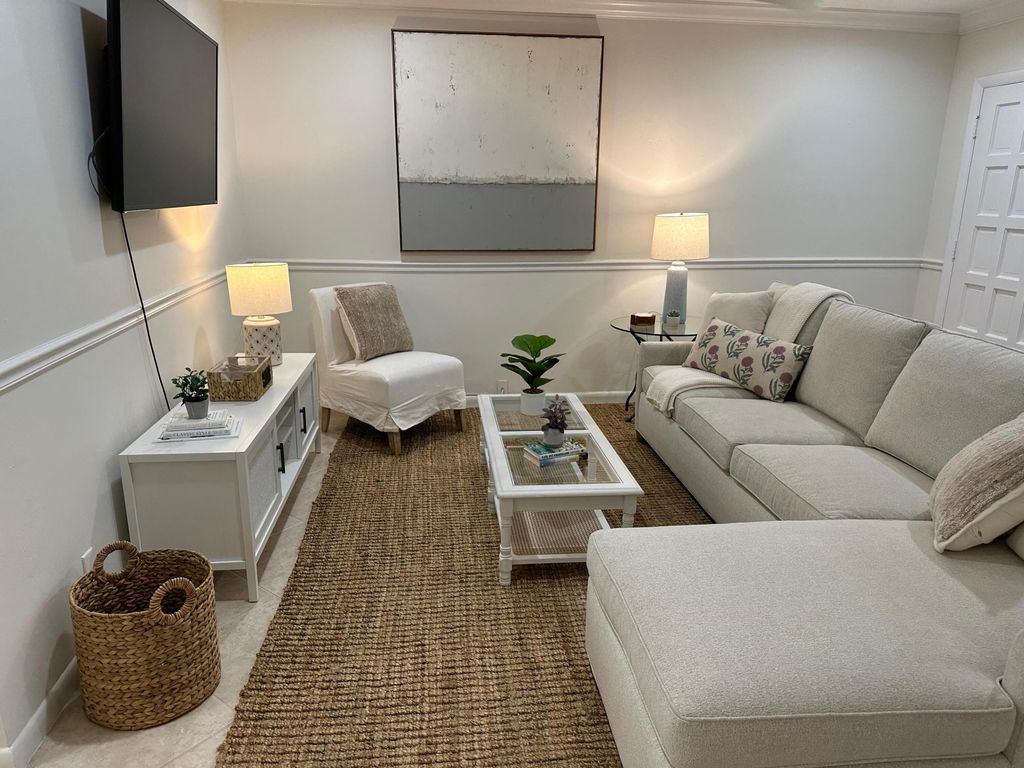 Photo of 1202 Palm Trail #6, Delray Beach, FL 33483 (MLS # R11149861)