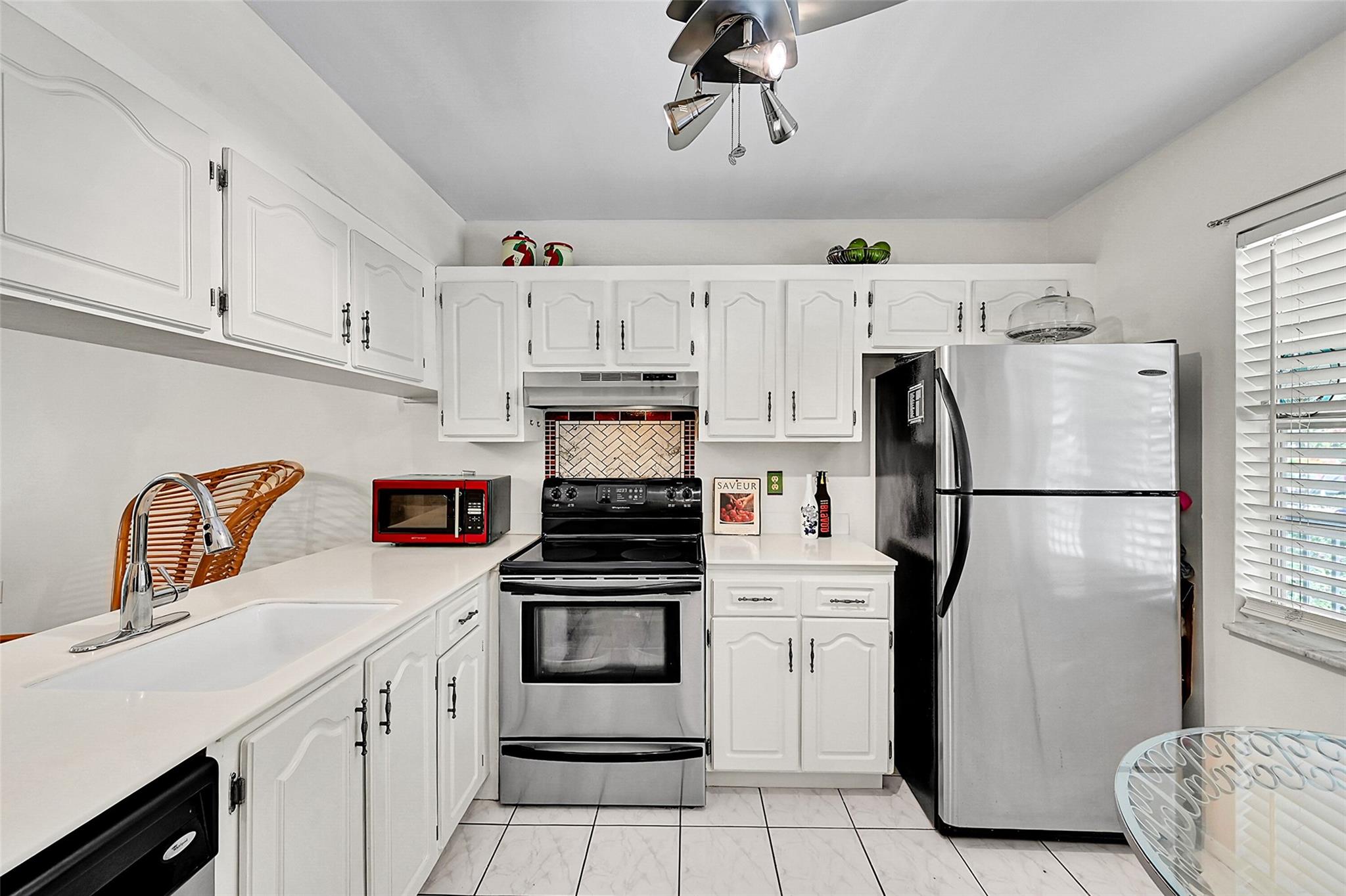 1204 Bahama Bnd D2
