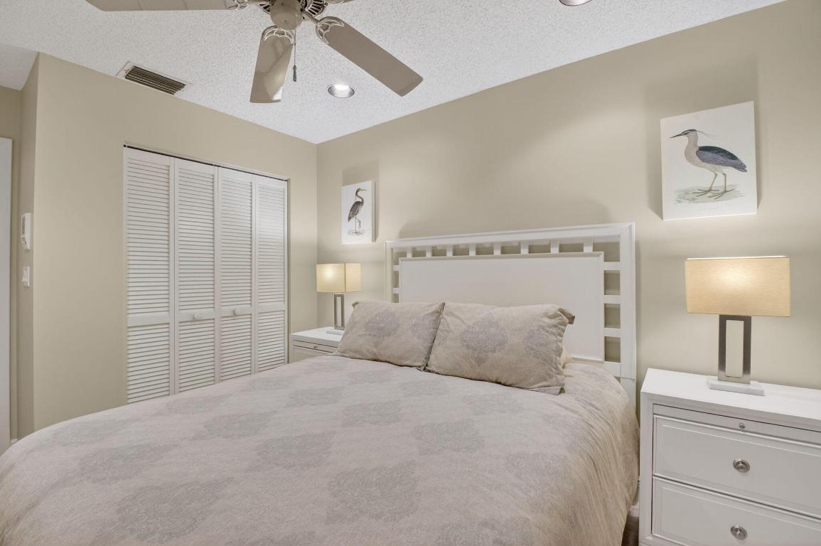 SAWGRASS LAKES HOMES, Lakeridge - Residential