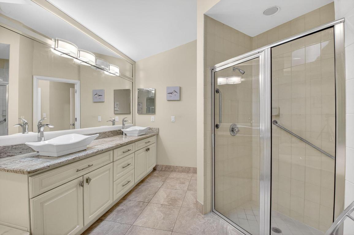 SAWGRASS LAKES HOMES, Lakeridge - Residential