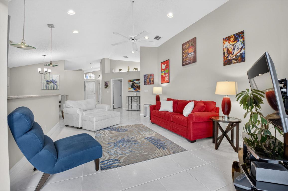 SAWGRASS LAKES HOMES, Lakeridge - Residential