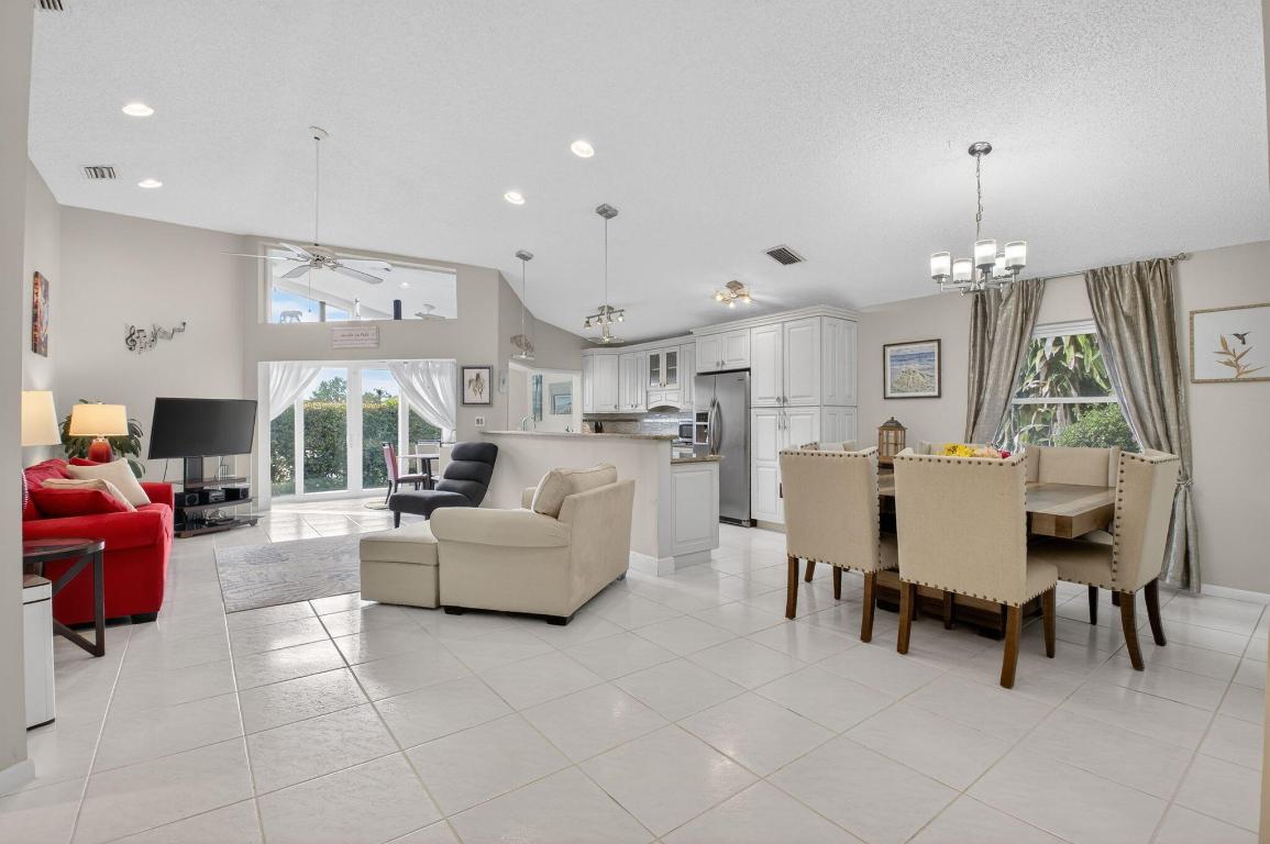 6165 Bay Isles Drive