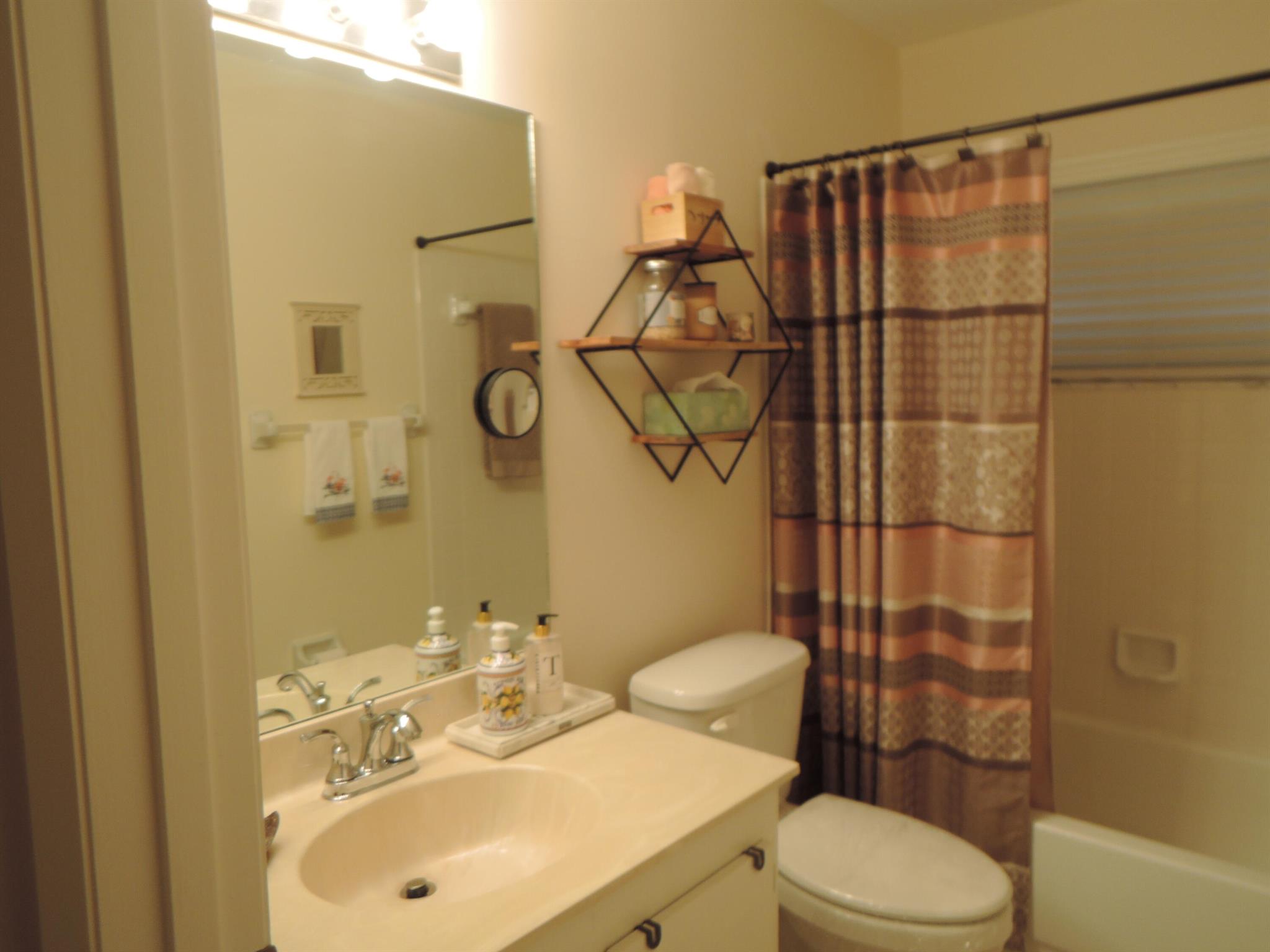 Fort Pierce, Florida 34982, United States, 2 Bedrooms Bedrooms, ,2 BathroomsBathrooms,Residential,Active,209549