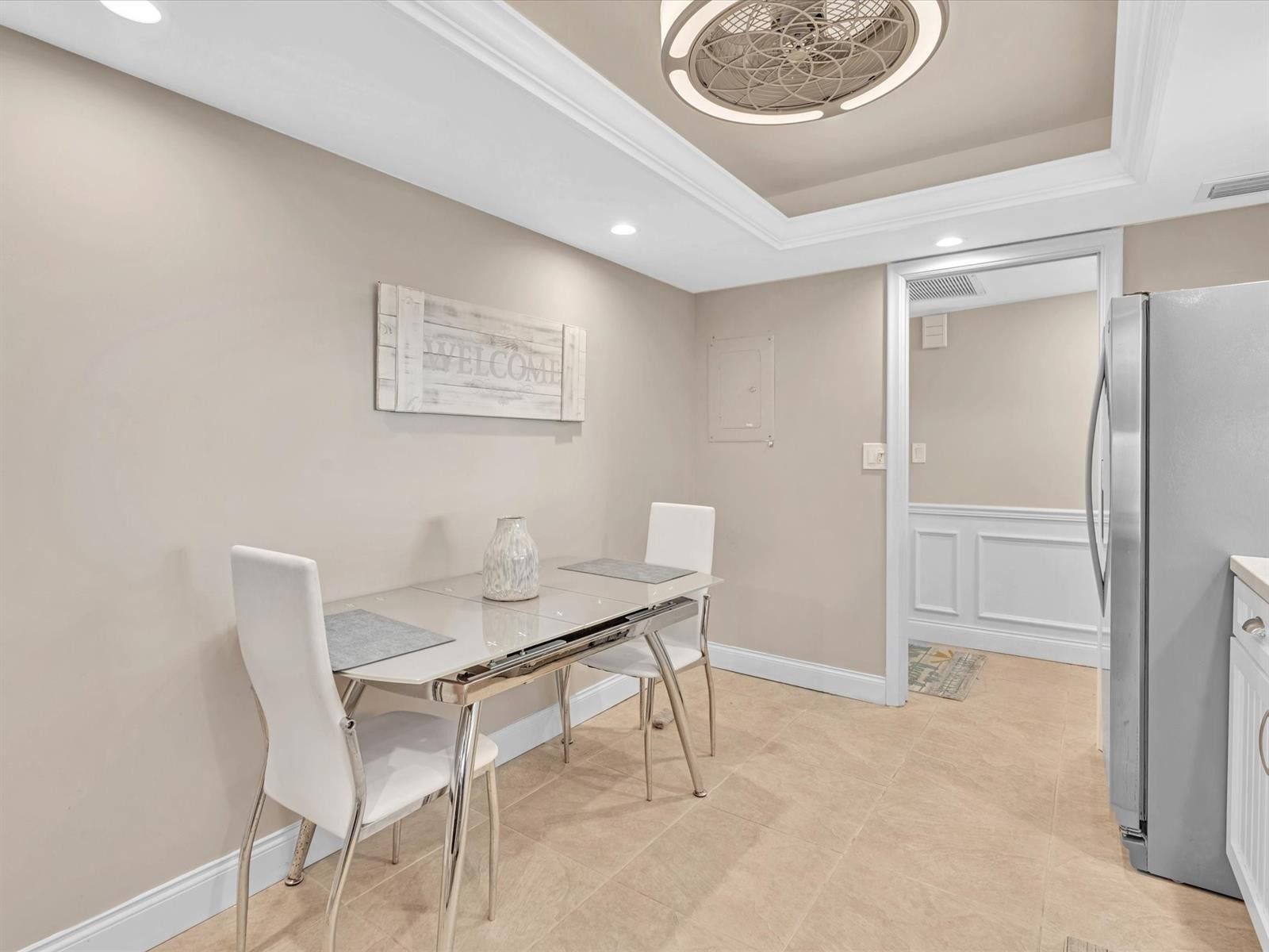 1150 Hillsboro Mile 408