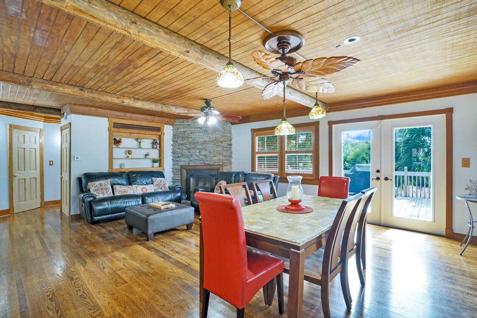 LOXAHATCHEE GROVES - Residential