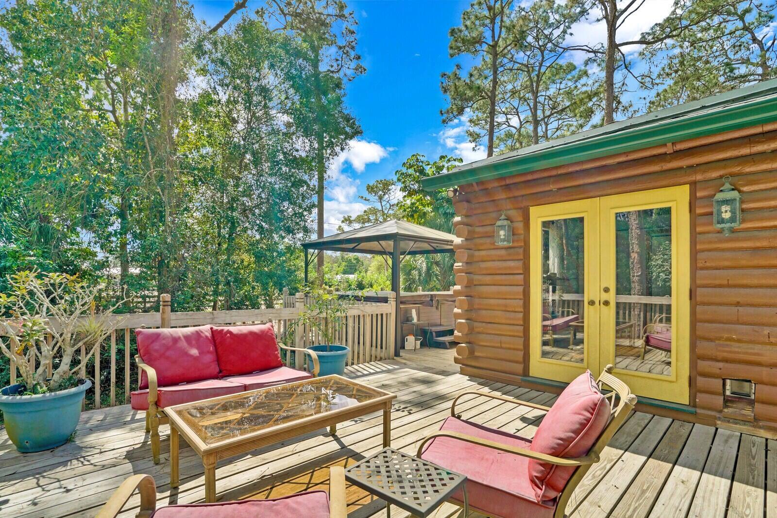 LOXAHATCHEE GROVES - Residential