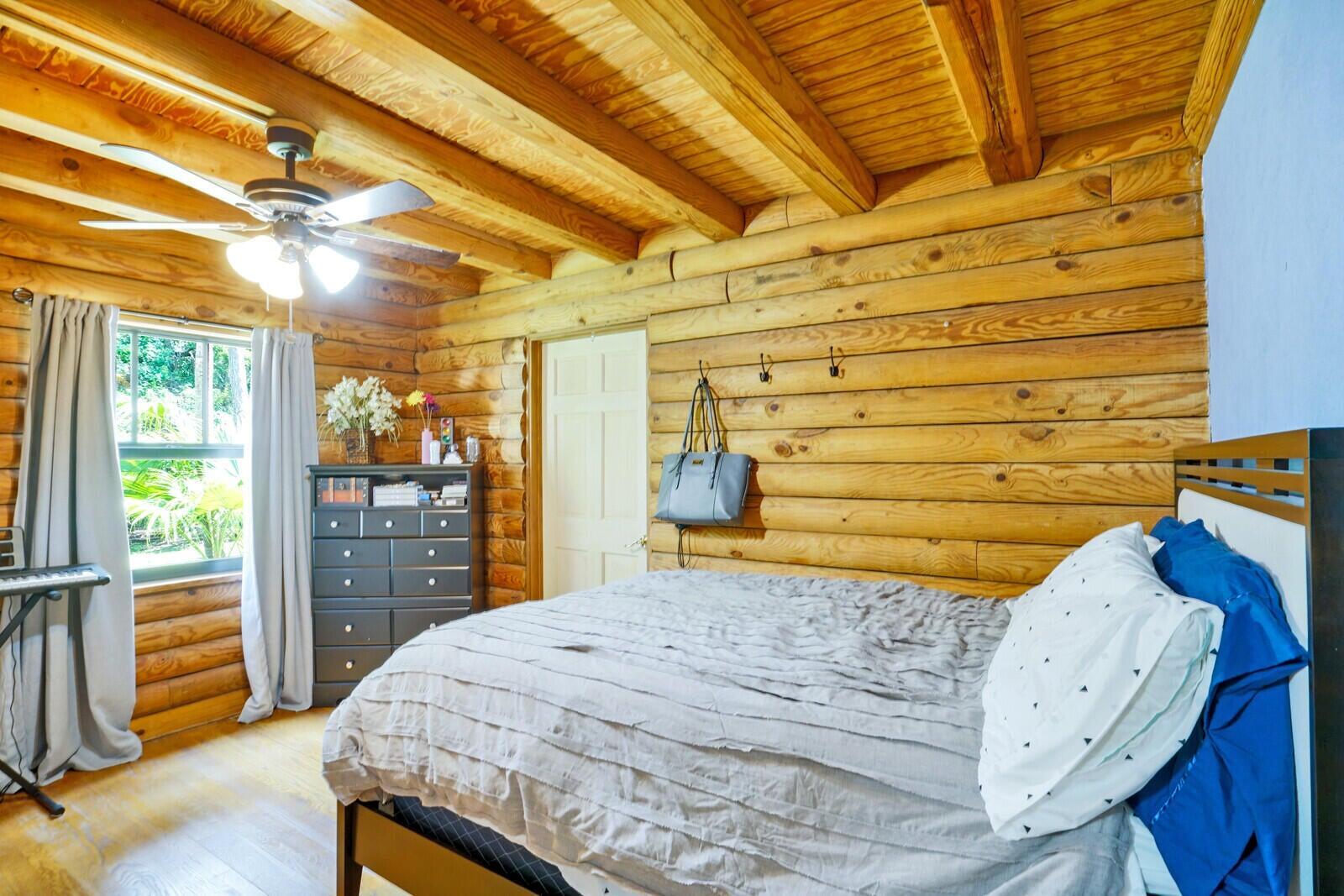 LOXAHATCHEE GROVES - Residential