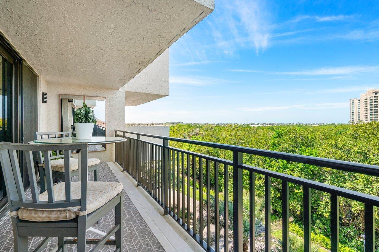REGENCY HIGHLAND CLUB CON - Residential