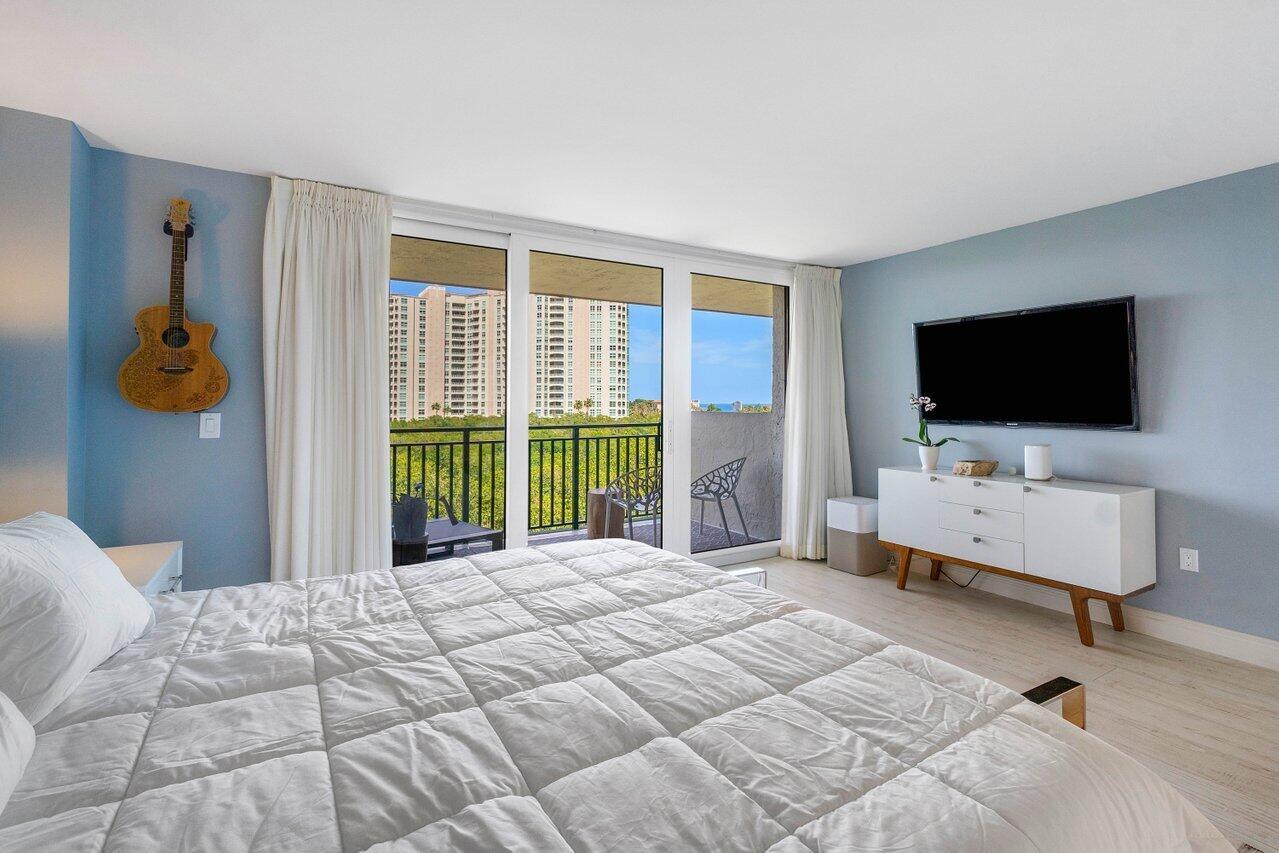 REGENCY HIGHLAND CLUB CON - Residential