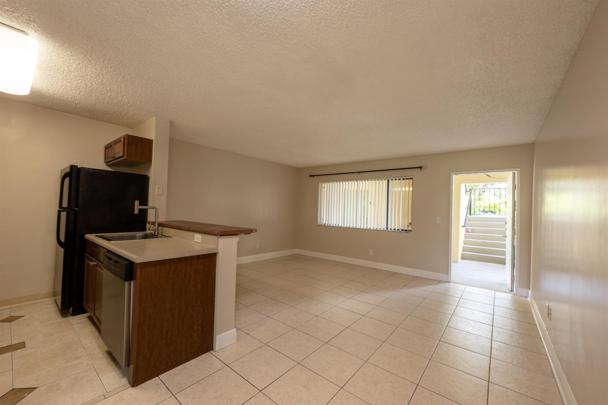 MEADOWS ON THE GREEN COND - Residential Lease