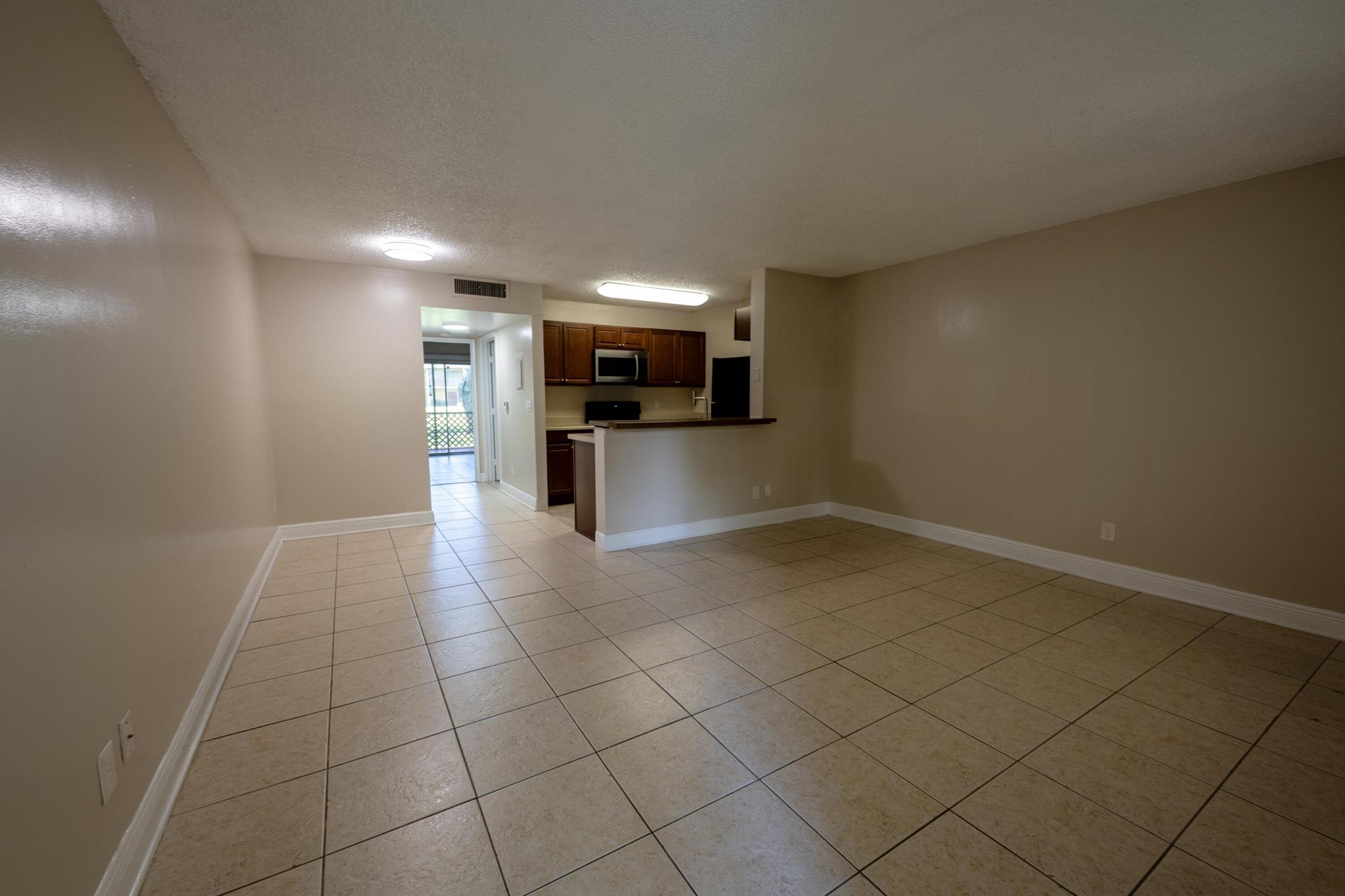 MEADOWS ON THE GREEN COND - Residential Lease