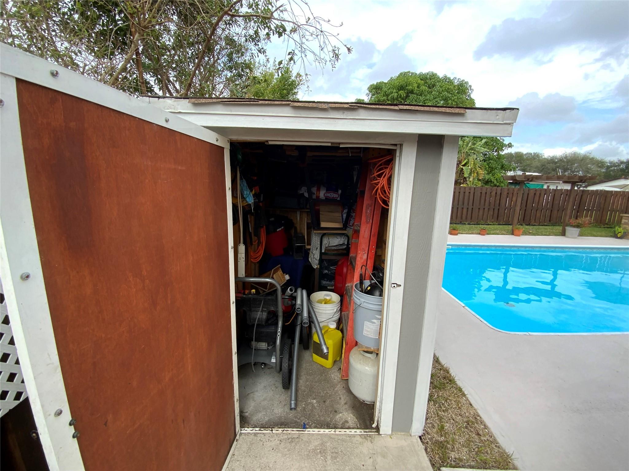 The Dells 64-40 B - Residential