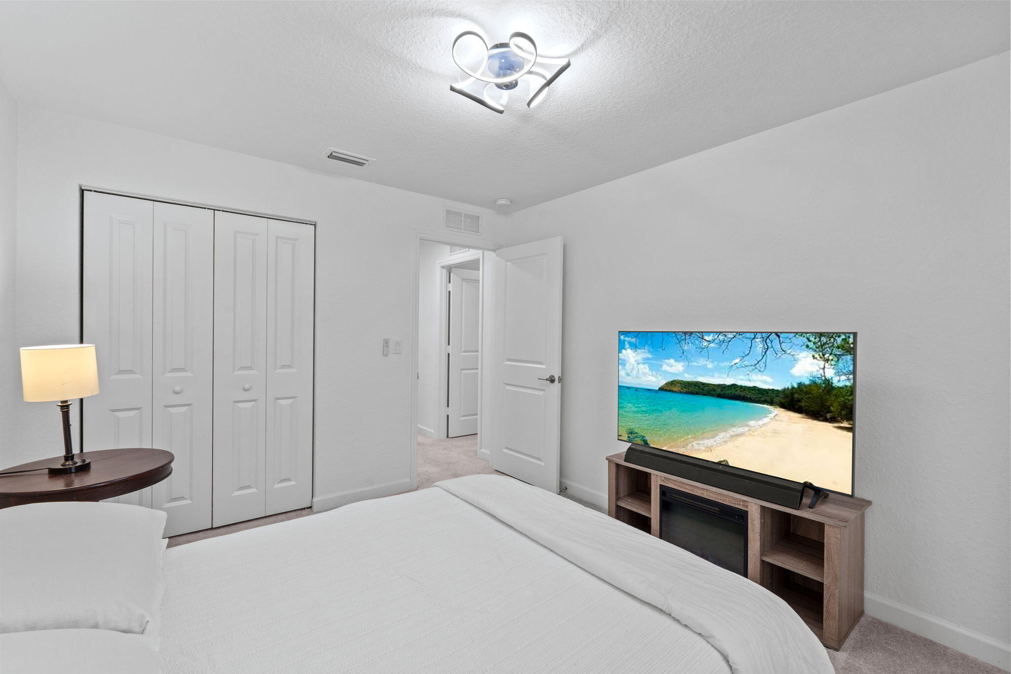 LAKESHORE AT THE FOUNTAINS REPLAT - Residential Lease