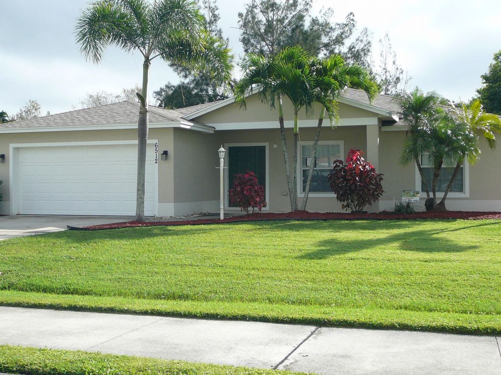 Photo of 6512 Las Palmas Way, Port Saint Lucie, FL 34952 (MLS # R11131551)