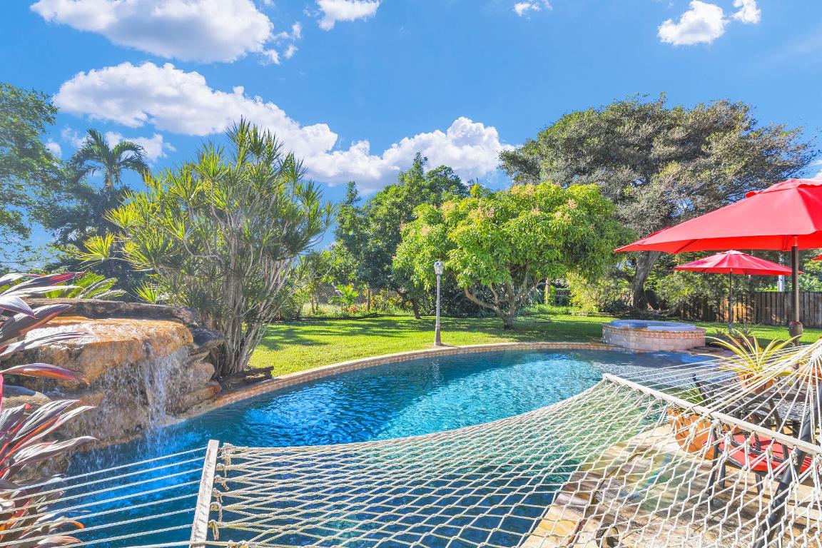 TRADE WINDS ESTATES FIRST ADD - Residential