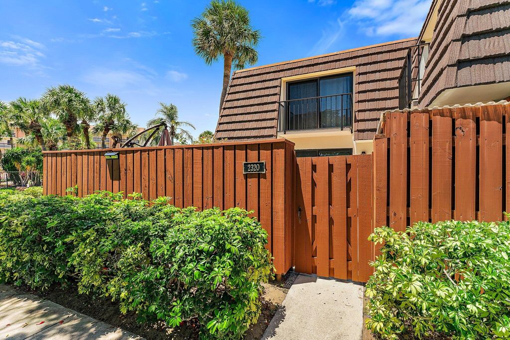 Photo of 2320 23rd Court, Jupiter, FL 33477 (MLS # R11167958)