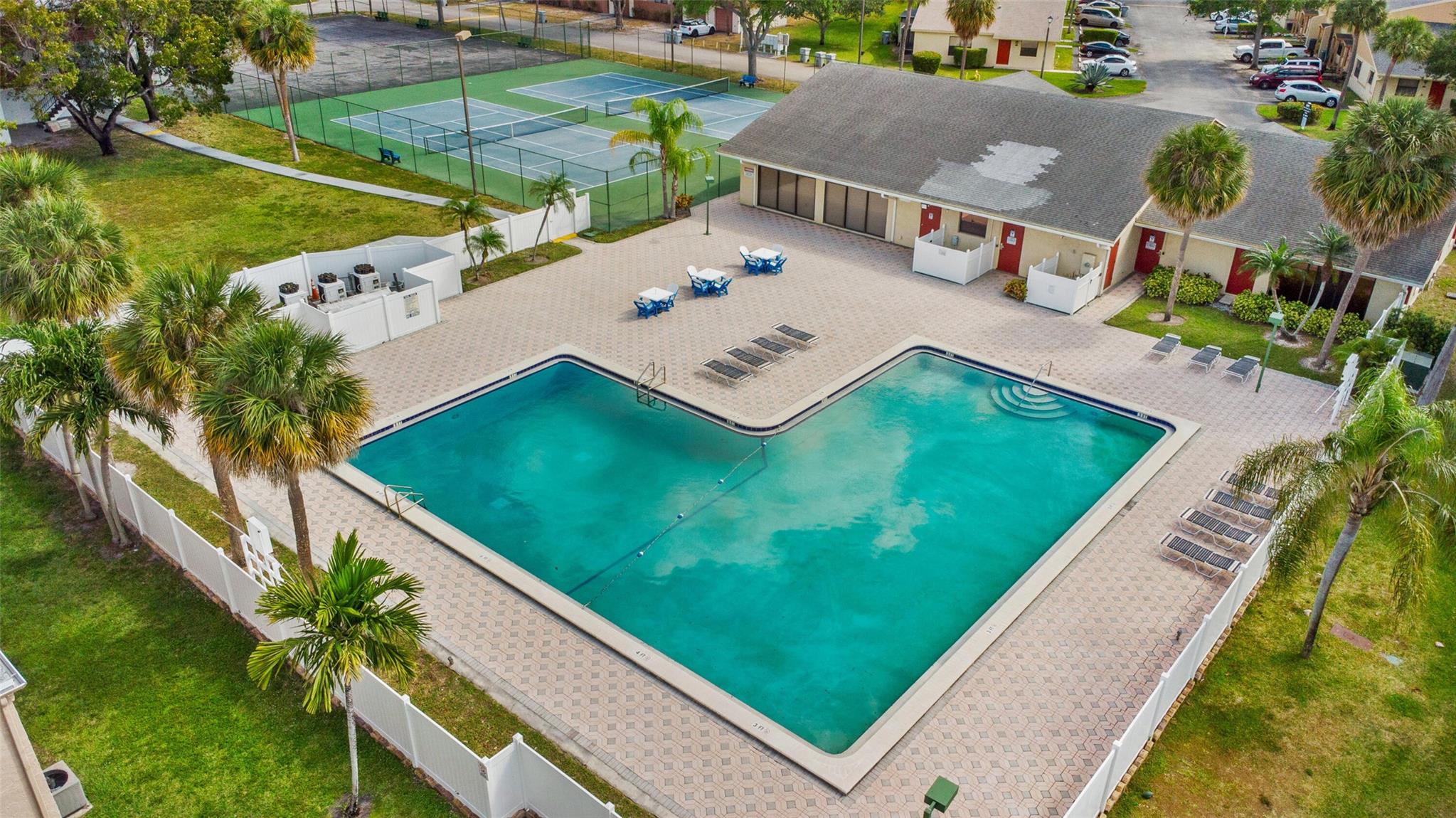 BLUE LAKE APTS CONDO - Residential Lease