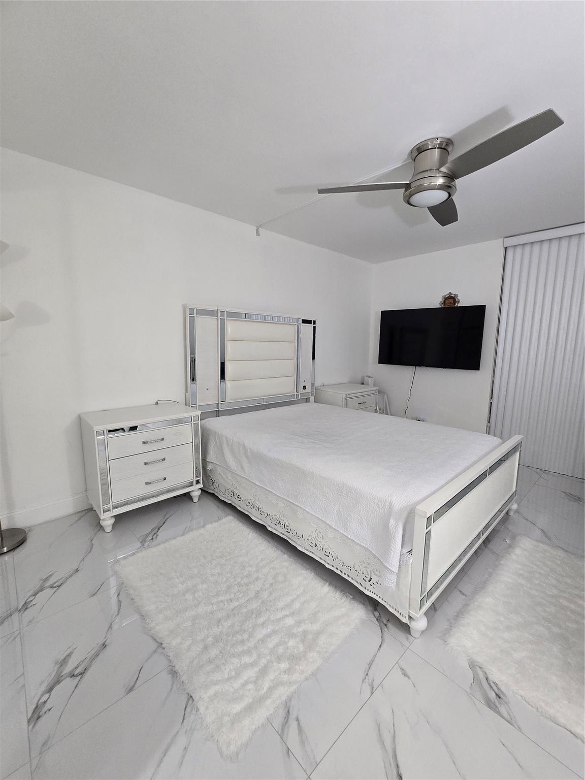 BLUE LAKE APTS CONDO - Residential Lease