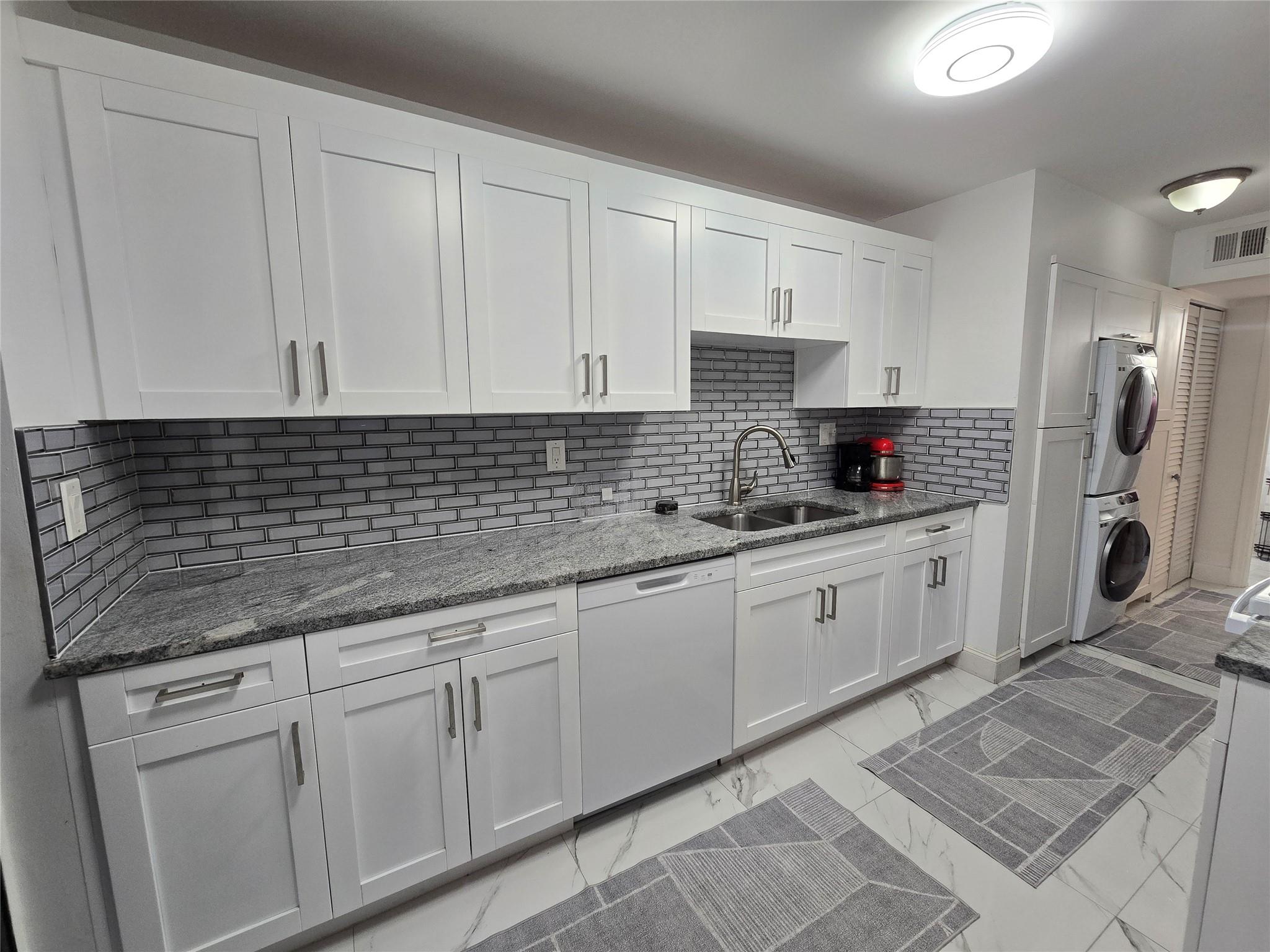 BLUE LAKE APTS CONDO - Residential Lease