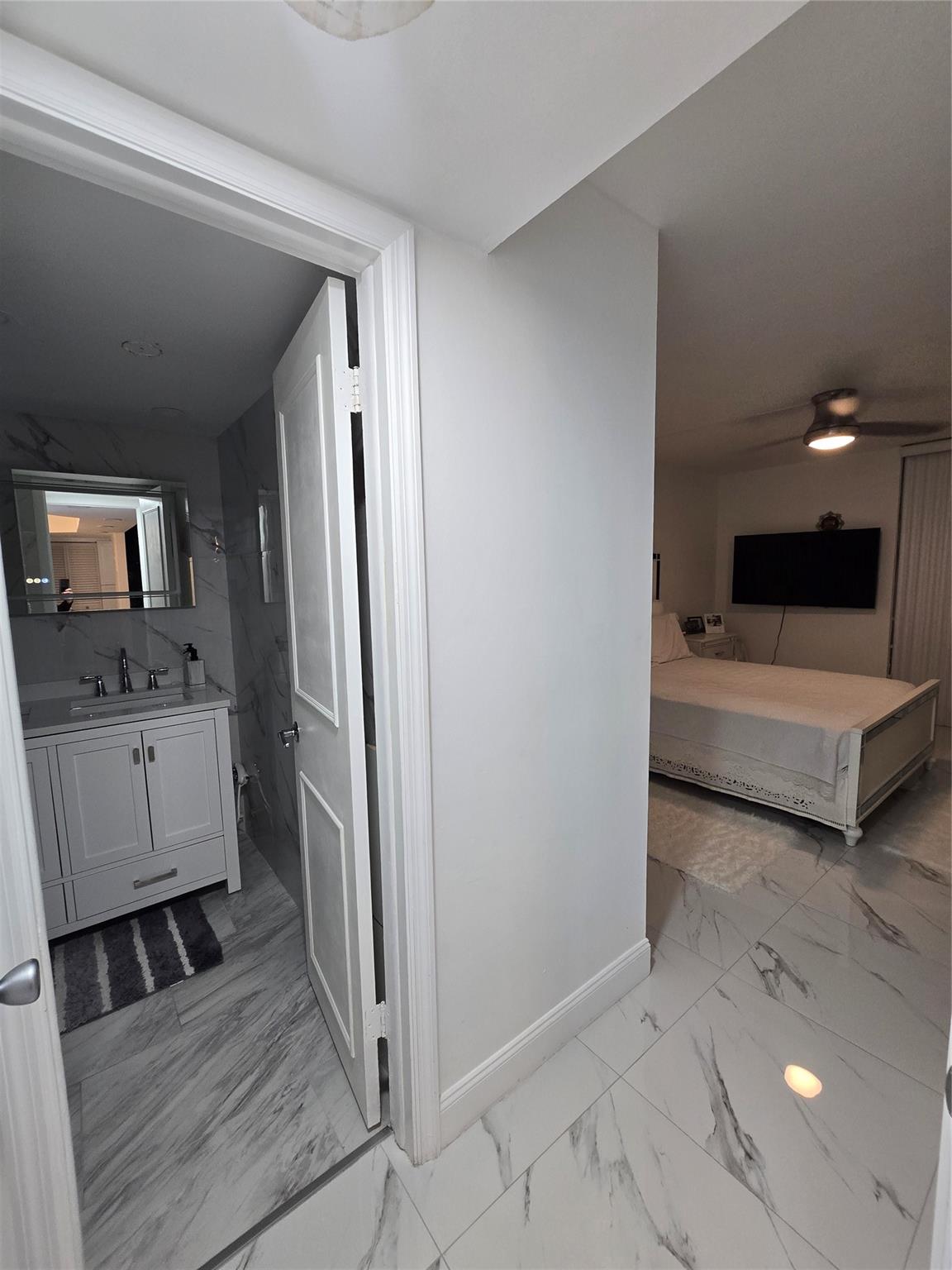 BLUE LAKE APTS CONDO - Residential Lease