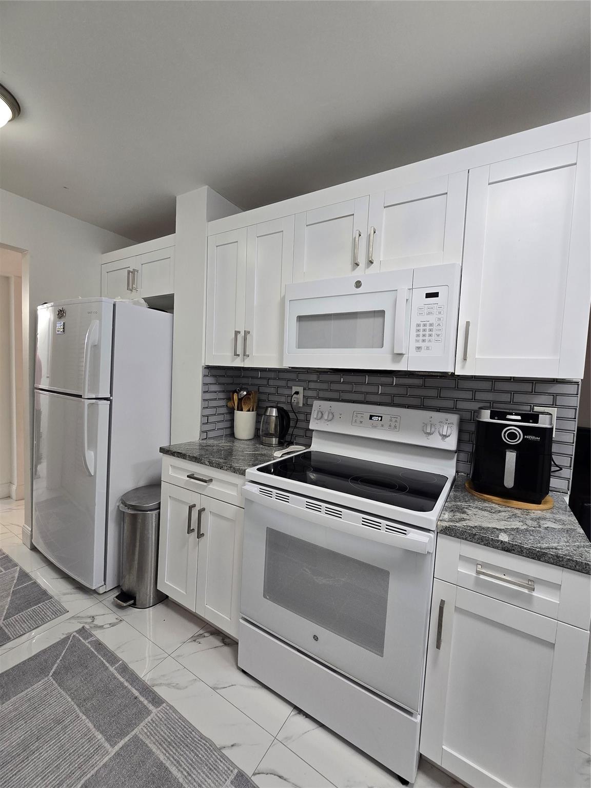 BLUE LAKE APTS CONDO - Residential Lease