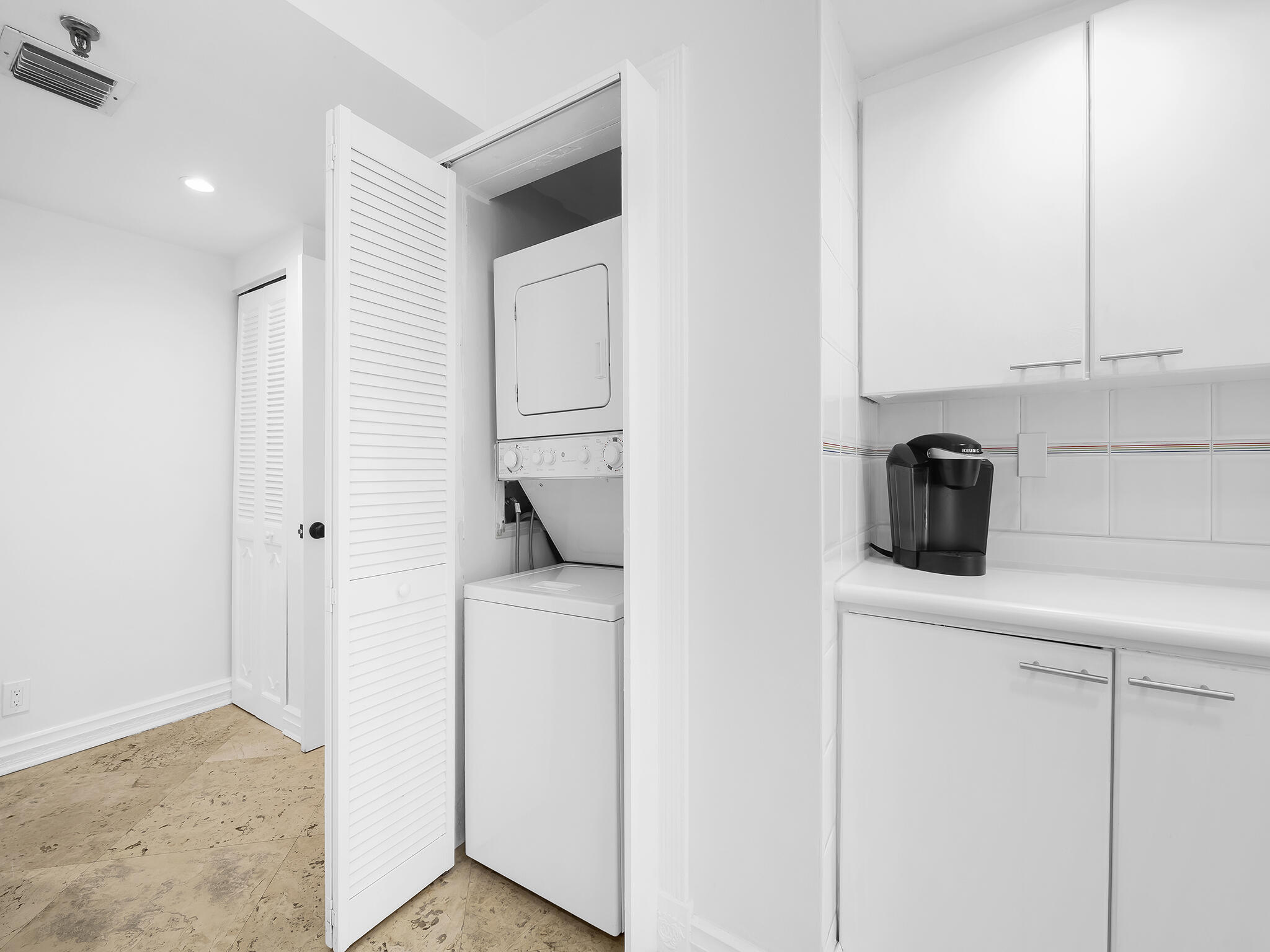 TRAFALGAR OF HIGHLAND BEACH CONDO - Residential Lease