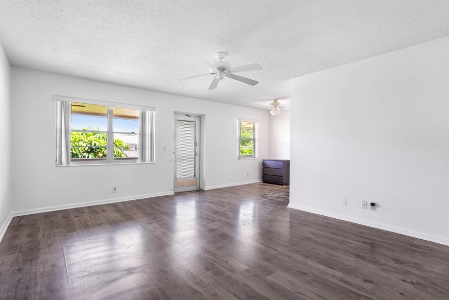 COME AND ENJOY THIS FABULOUS 2 BEDROOM 1.5 BATHS UNIT IN THIS TERRIFIC 55 PLUS COMMUNITY! THIS BRIGHT UNIT ON THE SECOND FLOOR  HAS CENTRAL AIR, CERAMIC FLOORS THROUGHOUT, DISHWASHER, FRESHLY PAINTED. IT IS  WALKING DISTANCE TO FITNESS CENTER, HAS 12 SWIMMING POOLS, TENNIS COURTS, CLUBHOUSE , BOATING  AND MUCH MORE! DO NOT MISS THIS INCREDIBLE  OPPORTUNITY!!