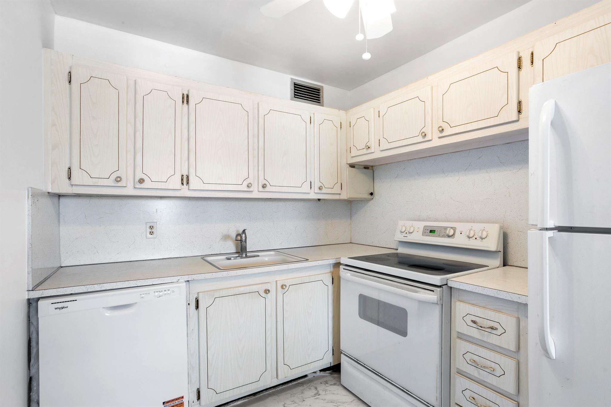 HASTINGS CONDOS - Residential Lease